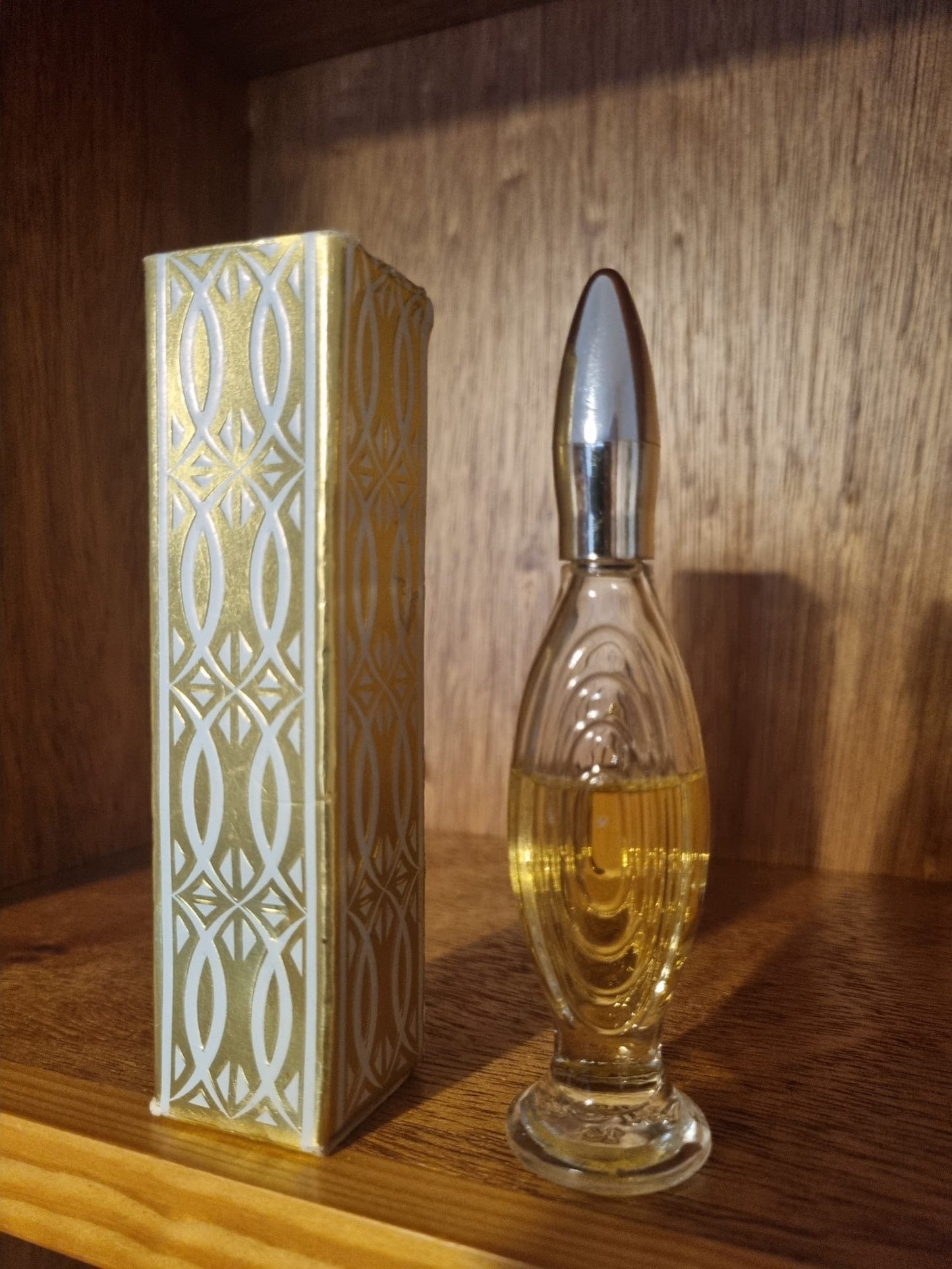 Vintage Avon Elegance Eau De Cologne. 15 CC Perfume. 60% Full.  In Box.