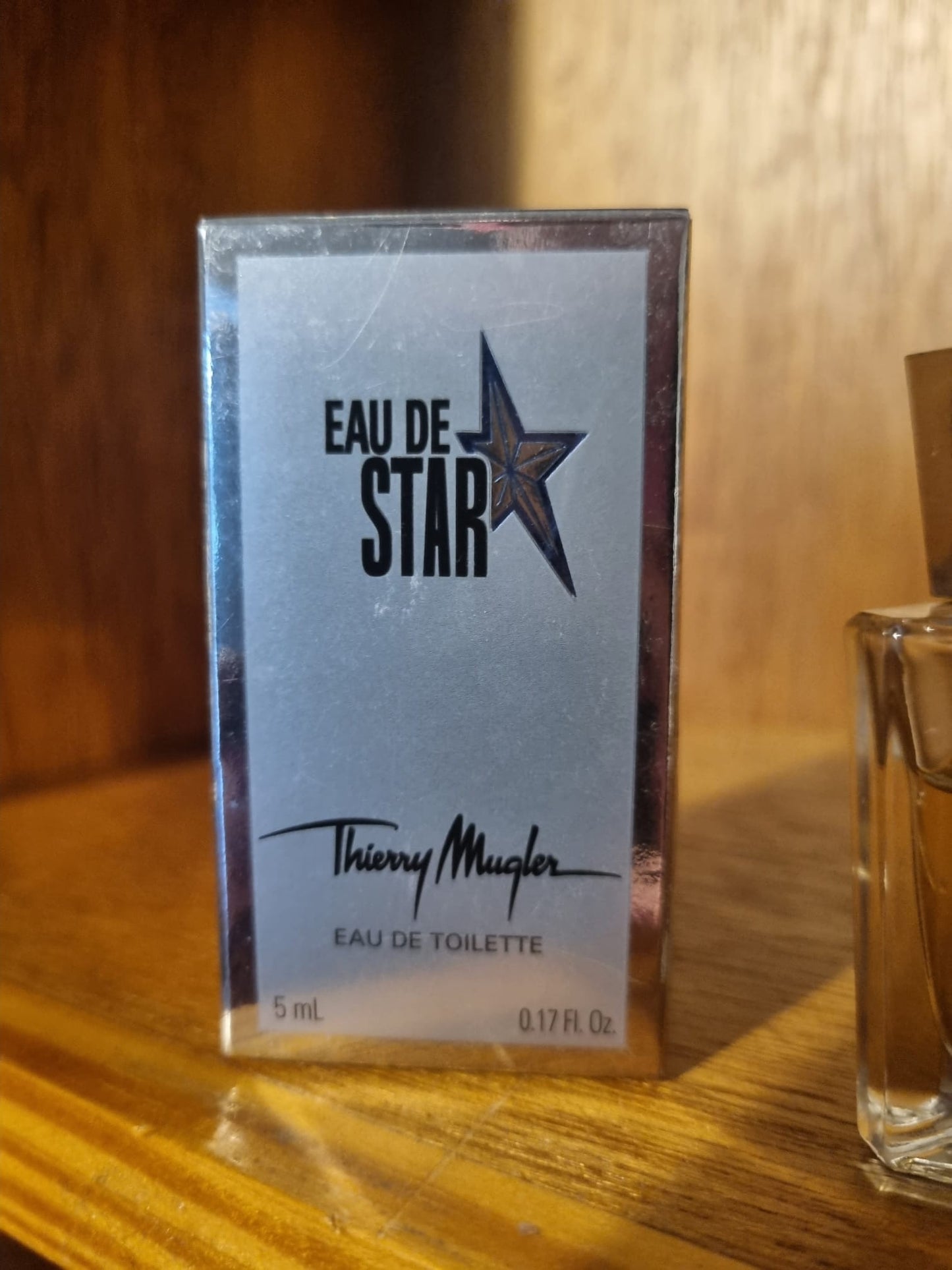 Vintage Eau De Star Minature Eau De Toilette Thierry Mugler. 5ml. 60% Full