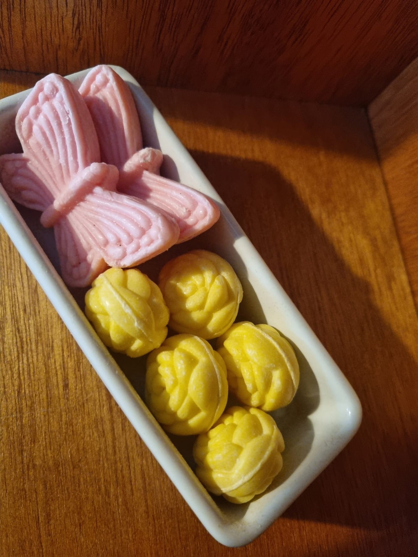 Vintage Laura Ashley Soaps Job Lot. 7x Soaps. Butterflies and Flowers, Pink and Yellow