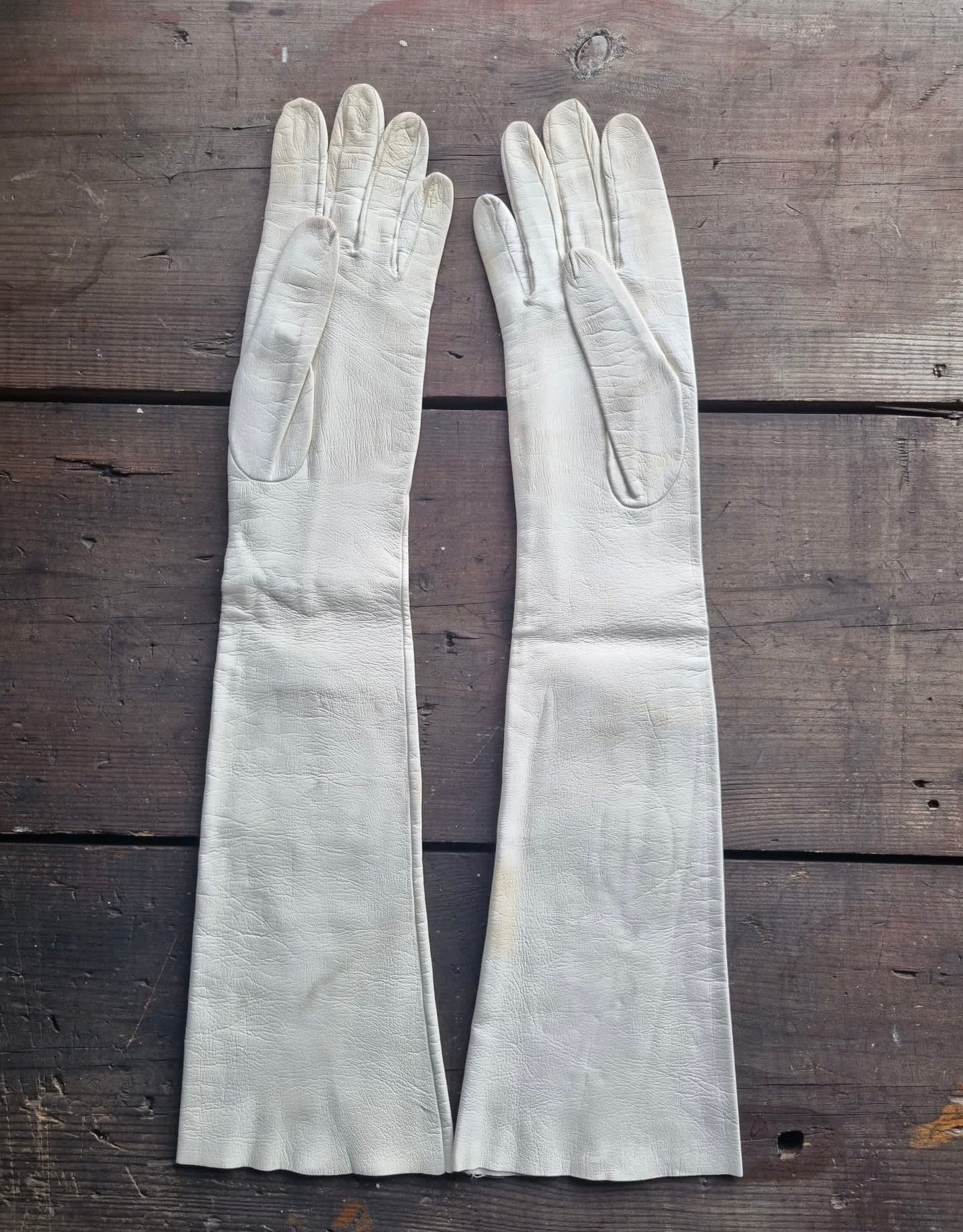 Vintage Very Long White Designer Leather Balenciaga Paris Show Gloves. Wedding Vintage Accessories. Size 7.25