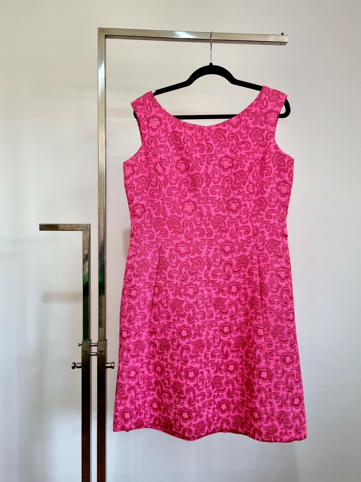 Handmade Vintage Hot Pink Brocade Pattern Shift Dress (UK16-18)