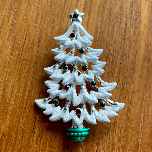 Vintage White Sparkly Christmas Tree Brooch for Festive Style