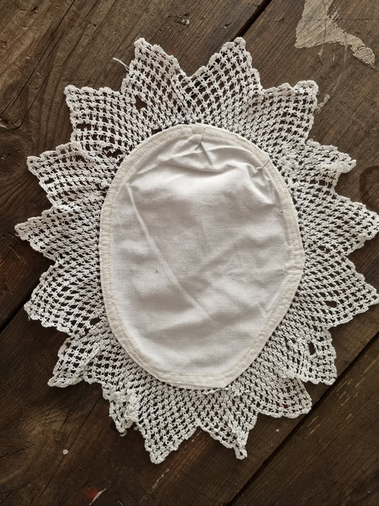 Vintage Cream Oval Medium Doily