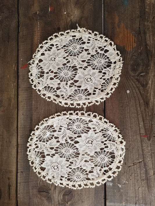 2 Vintage Beige Oval Small Doilies Fabric Homeware Styling Cottagecore.