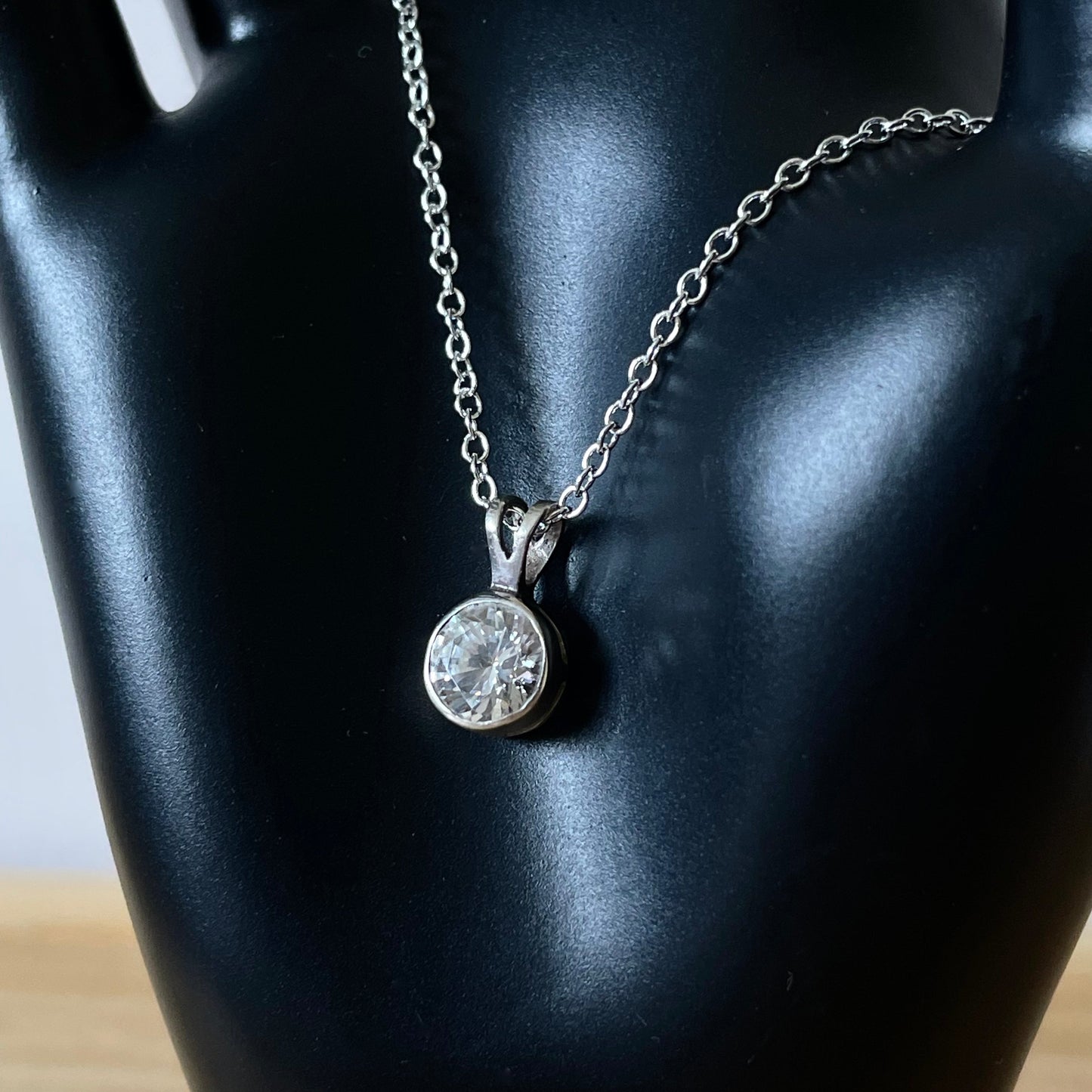 Necklace Vintage Sterling Silver 925 Round Cubic Zirconia Drop Pendant Necklace