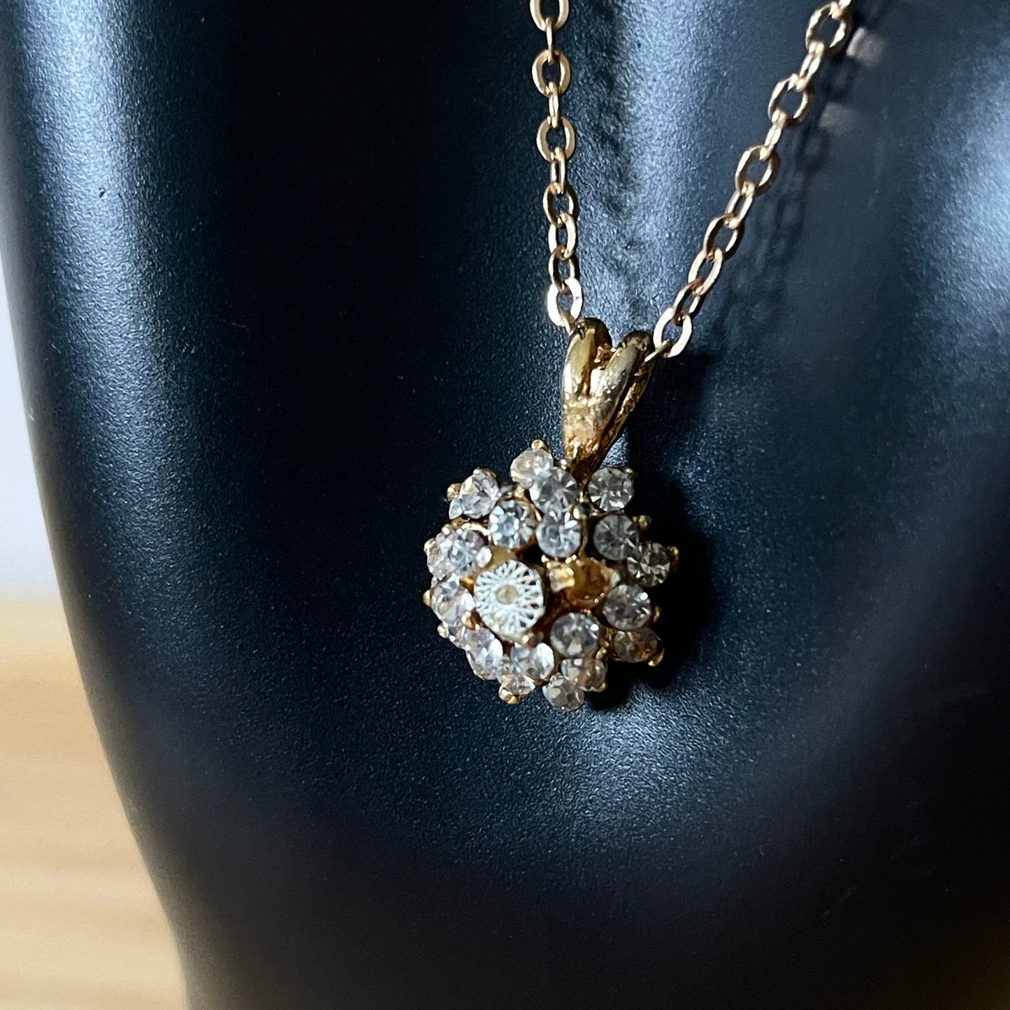Necklace Vintage Cubic Zirconia Orb Gold Tone Pendant Necklace. With Gold Plated Chain.