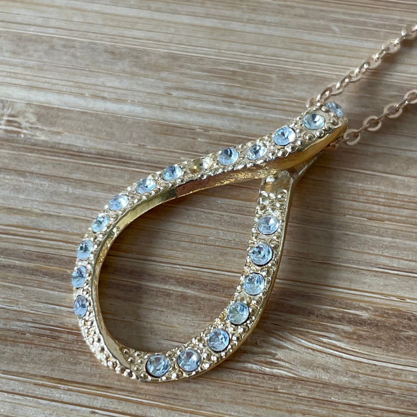 Necklace Vintage Statement Gold Tone Cubic Zirconia Teardrop Pendant Necklace. With Gold Plated Chain.
