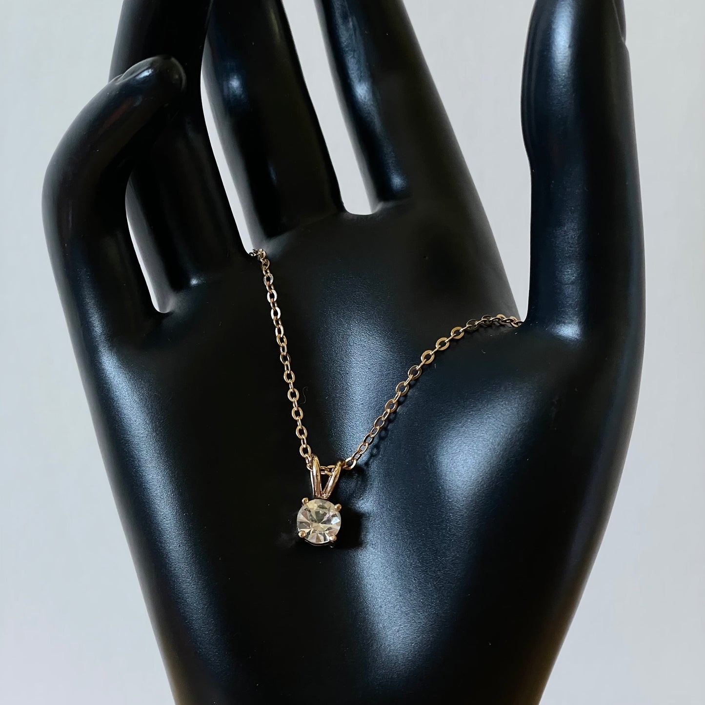 Necklace Vintage Round Cubic Zirconia Gold Tone Pendant Necklace. With Gold Plated Chain.