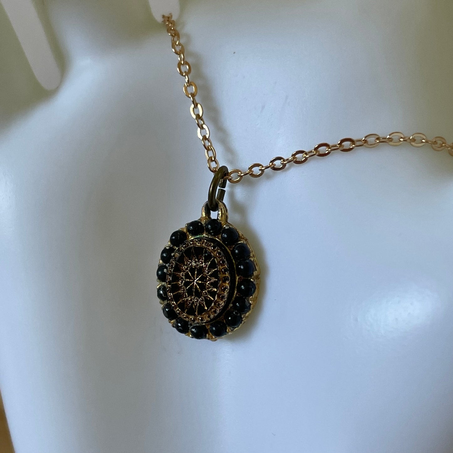 Necklace Vintage Black and Gold Tone Statement Round Pendant Necklace. With Gold Plated Chain.