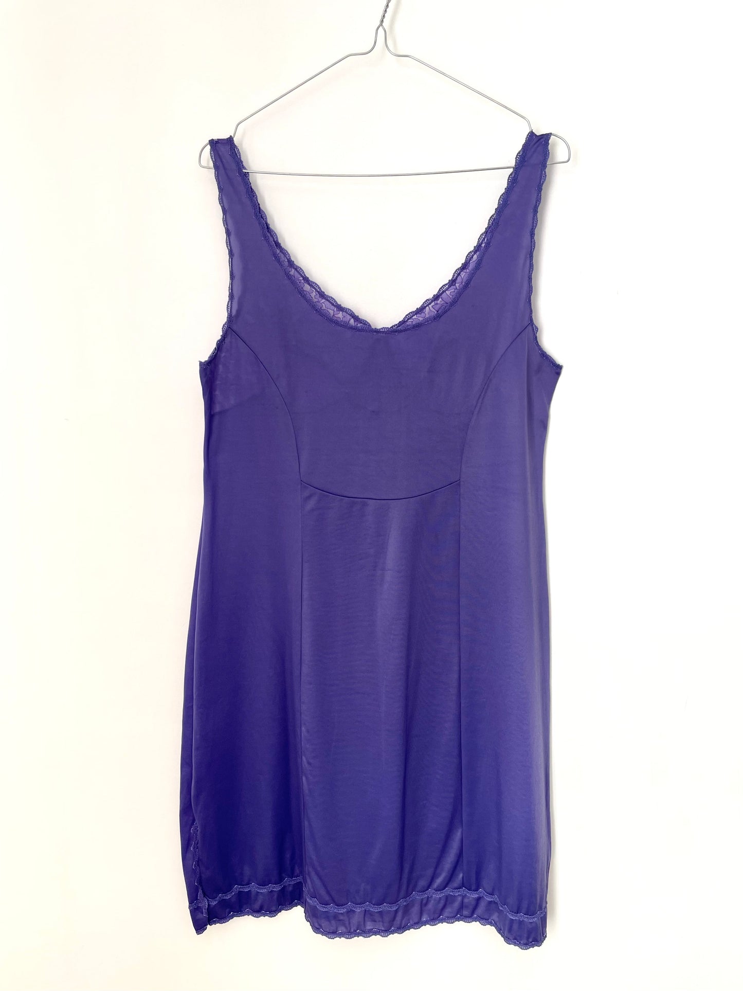 Vintage Purple Short Lace Bust Slip Dress for Elegant Occasions