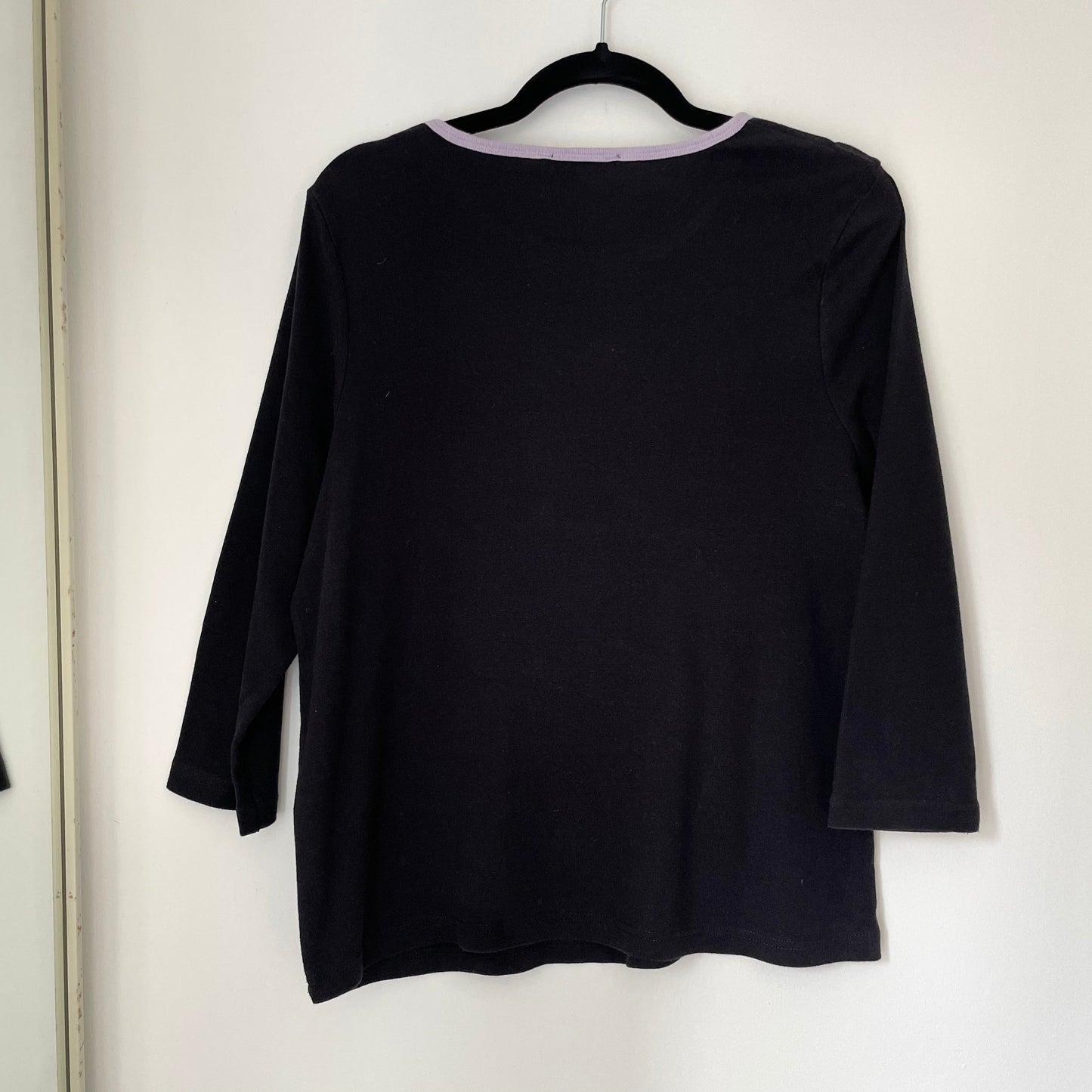 Medium Vintage Beret Girl East Coast Black and Purple Long Sleeve 90s Beaded Women's Top