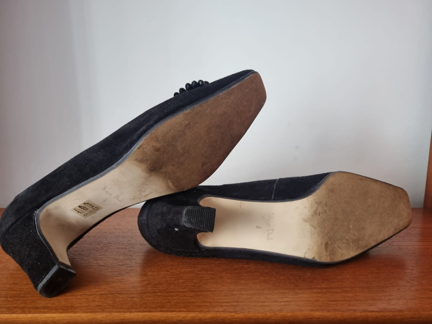 Vintage Van Dal Black Suede Bow Heeled Square Toe Shoes. Made in England. (UK Size 6)