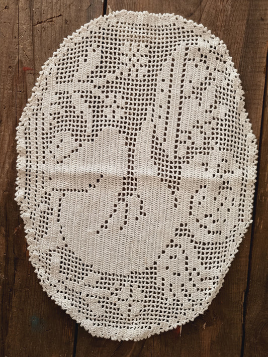 Vintage Cream Oval Large Baby Pattern Doily