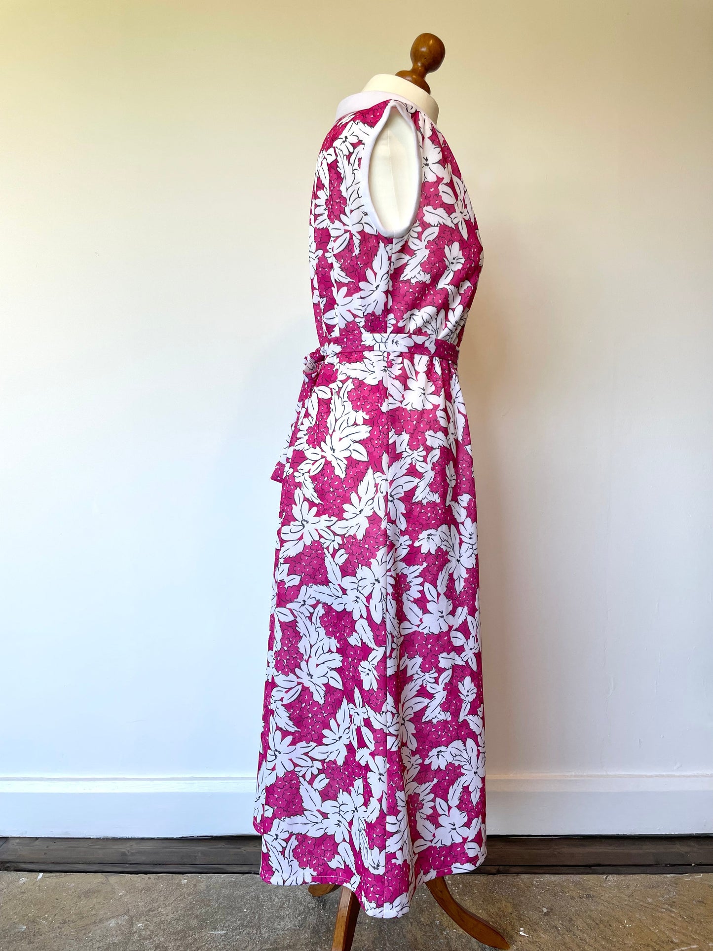 Vintage Pink and White Floral Sleeveless Shift Dress Made in England