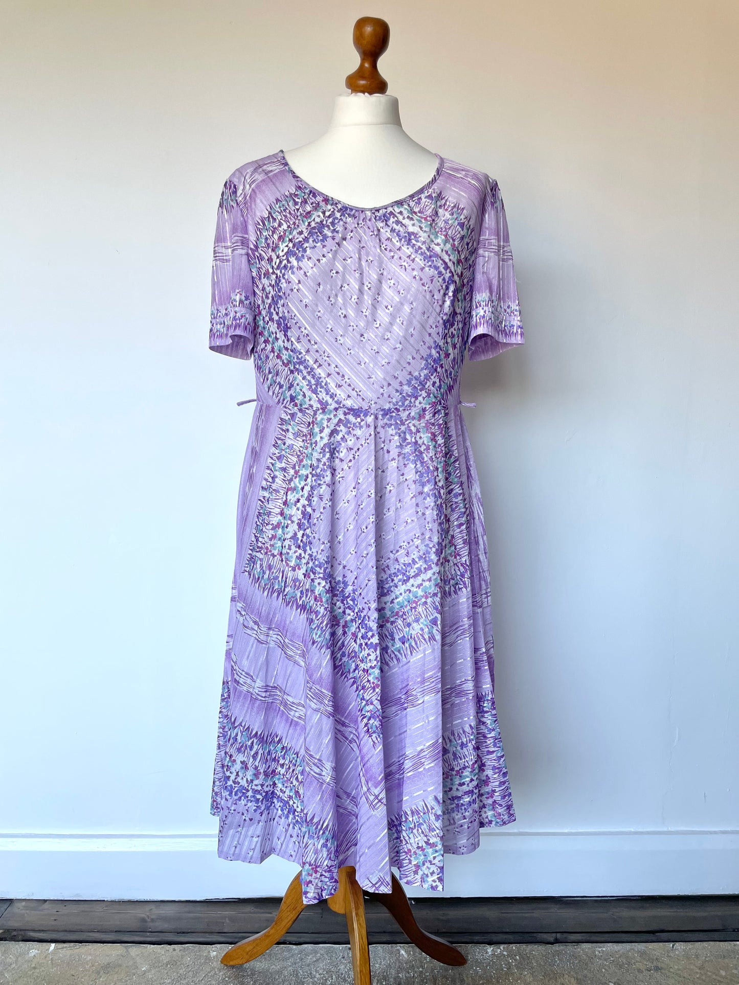 Vintage Your Sixth Sense Purple Flounce Short Sleeve Dress