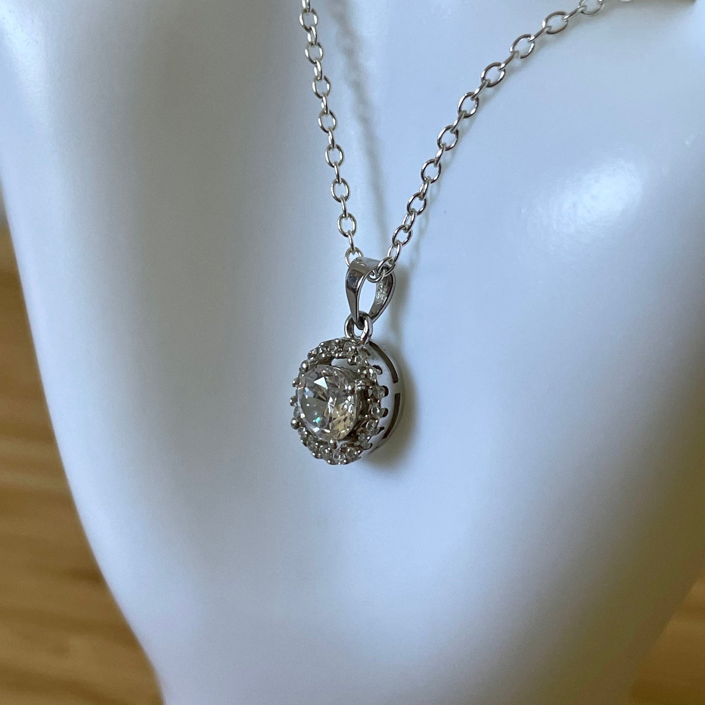 Necklace Vintage Sterling Silver 925 Halo Round Cubic Zirconia Pendant Necklace