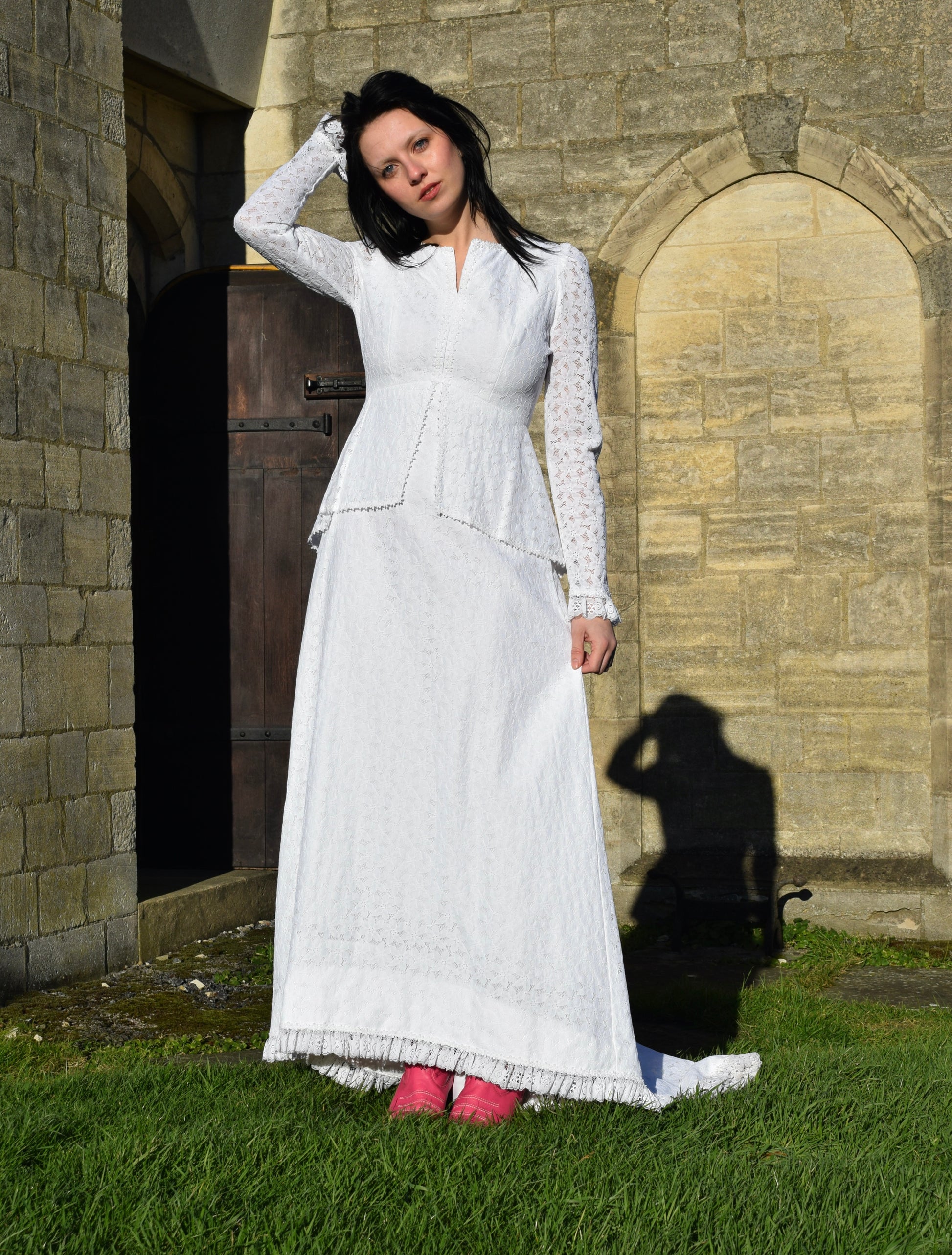 Vintage Wedding Dress UK8 White Lace Peplum Gown with Long Sleeves Vintage Wedding Dress UK8 White Lace Peplum Gown with Long Sleeves
