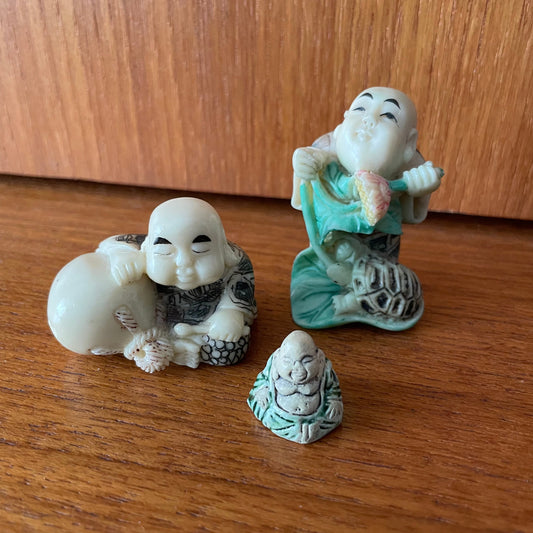 Netsuke Chinese Carved Painted Signed Resin Figures and Buddha Charm Bundle