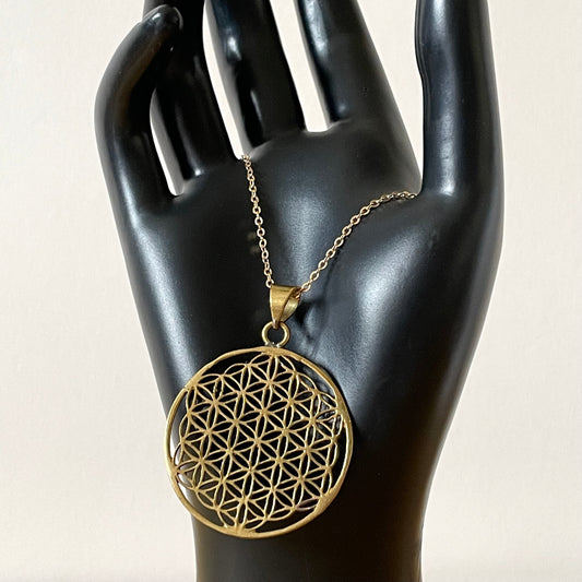 Vintage Gold Tone Mandala Pendant Necklace with Chain