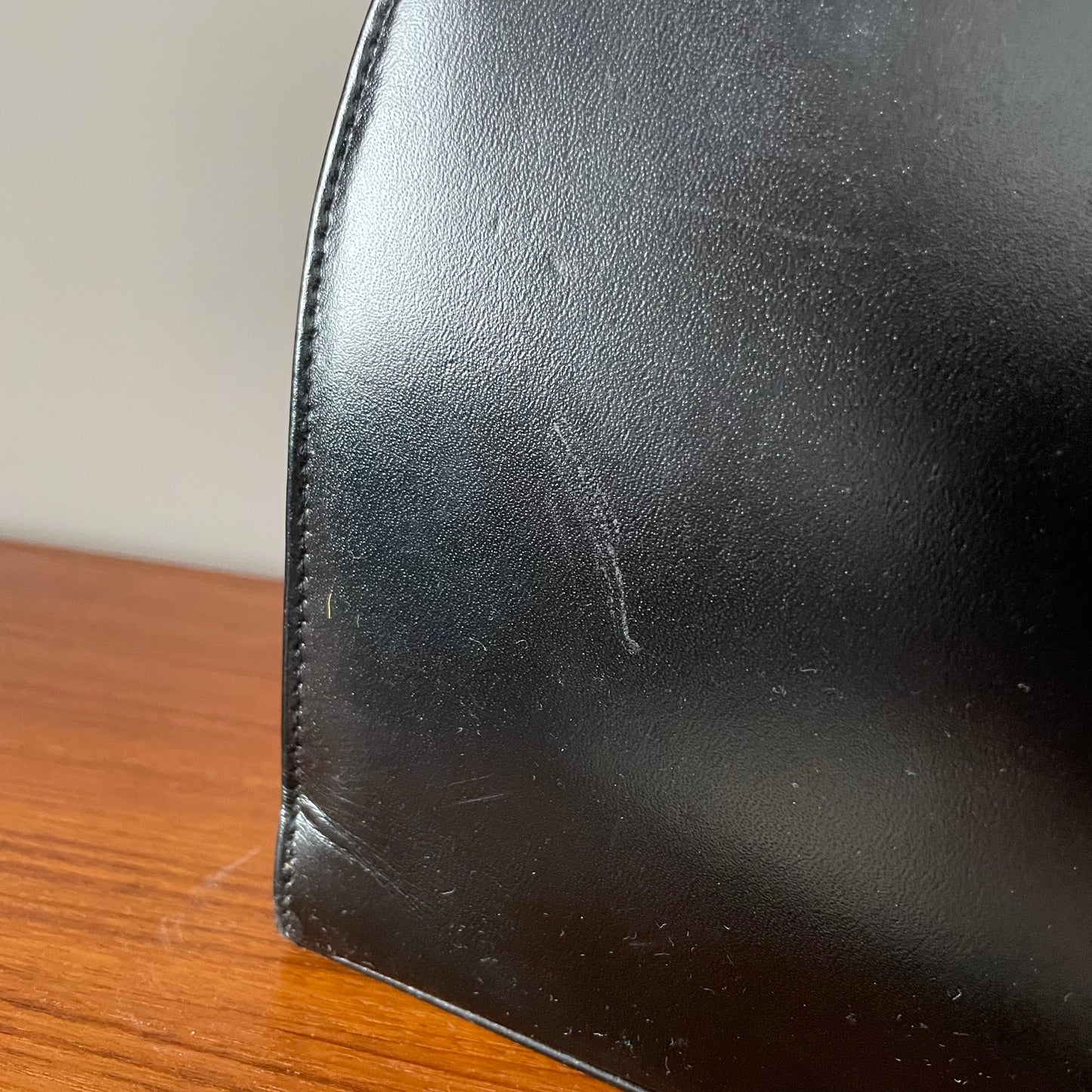 A Peter Lord Black Leather Kelly Woven Tapestry Detail Handbag. Vintage |
