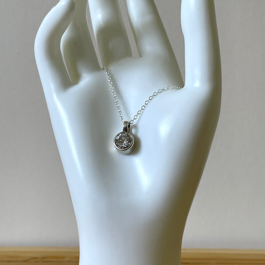 Vintage Round Cubic Zirconia Drop Pendant Necklace in Silver 925