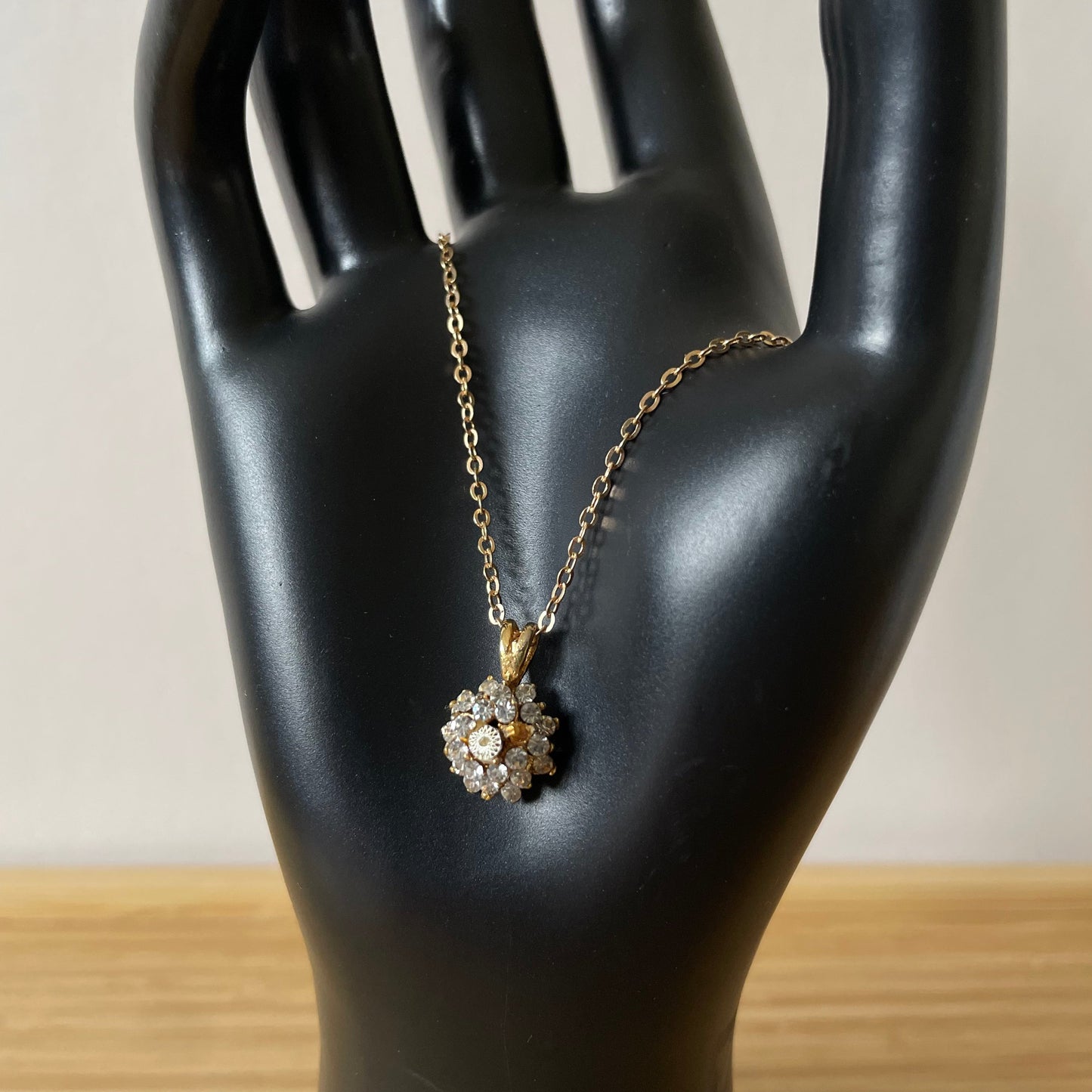 Necklace Vintage Cubic Zirconia Orb Gold Tone Pendant Necklace. With Gold Plated Chain.