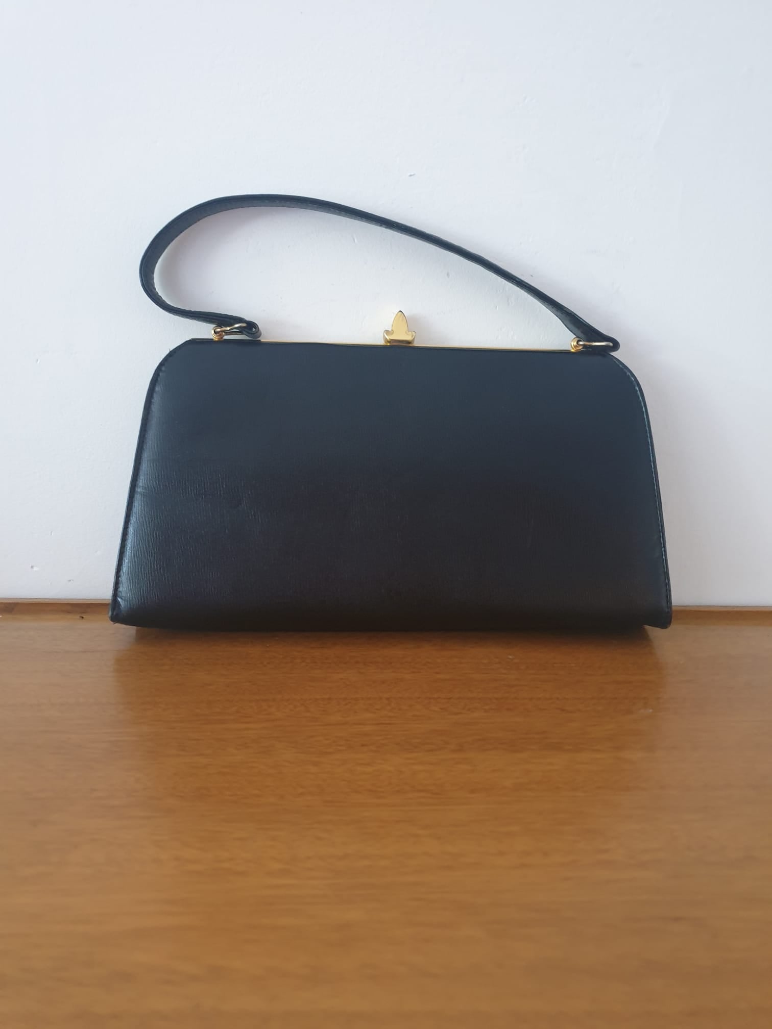 Black 2025 vintage handbag