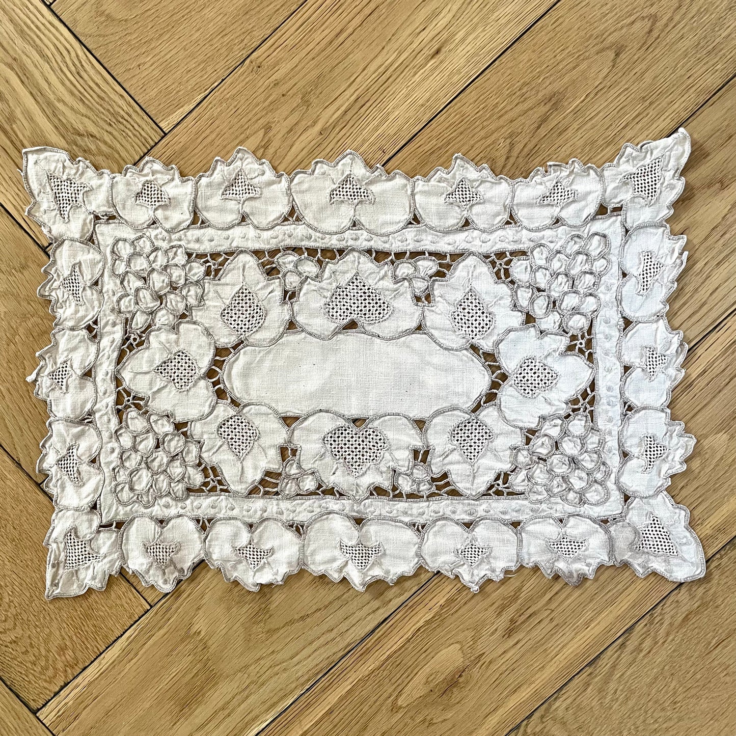 Vintage Cutwork White and Grey Lace Dressing Table Cloth Rectangular - Home, Linen, Haberdashery, Craft, Antique, Embroidered