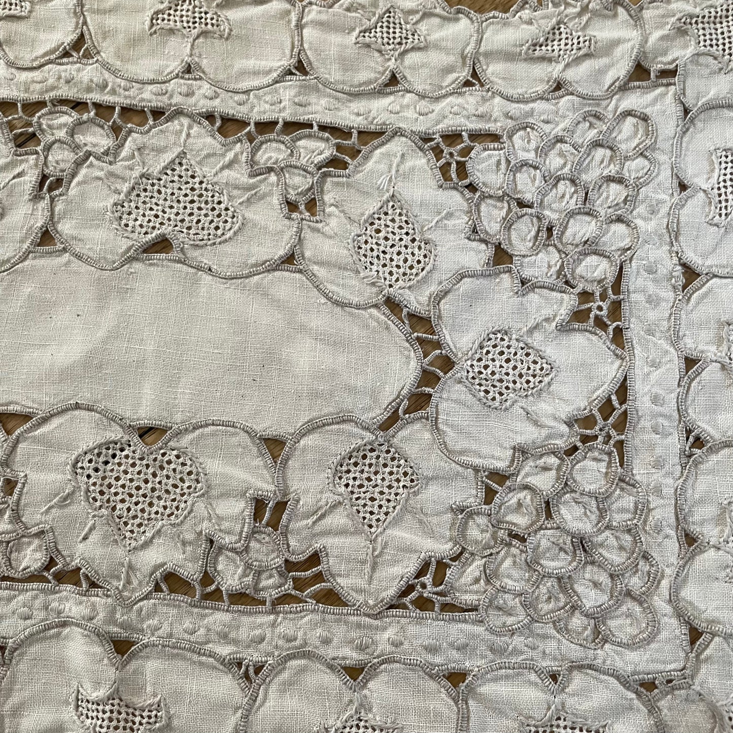 Vintage Cutwork White and Grey Lace Dressing Table Cloth Rectangular - Home, Linen, Haberdashery, Craft, Antique, Embroidered