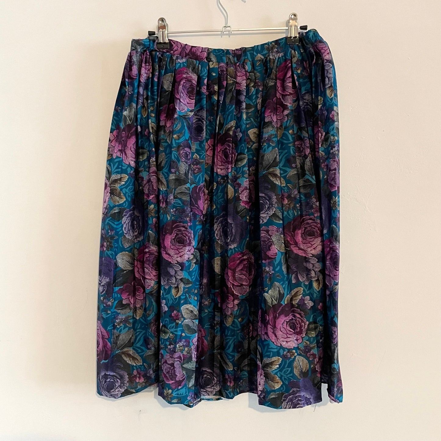 Vintage Blue and Purple Floral Patterned Pleated Midi Skirt