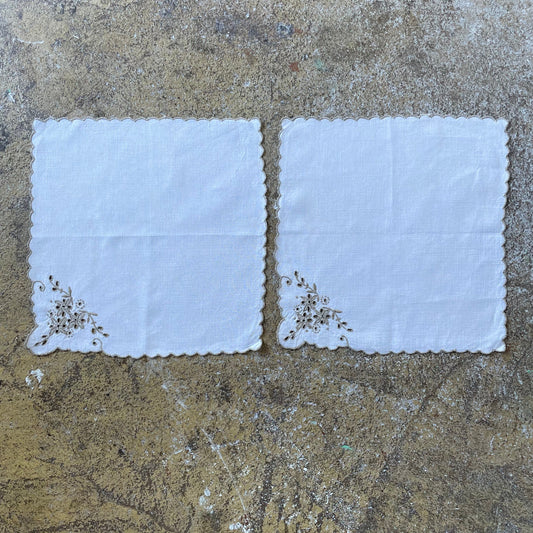 Vintage Set of Two Scallop Edge White Napkins Cloths with Beige Cut Out Detailing. Job Lot, Bundle