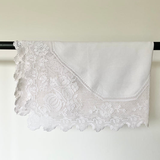 Vintage Lace Border Antique White Floral Square Tablecloth