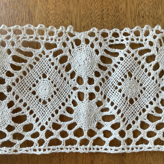 Vintage Antique Irish Crocheted Cotton Cream Lace Trim Edging (3.5 metres). Craft, Haberdashery, Sewing, Supplies.