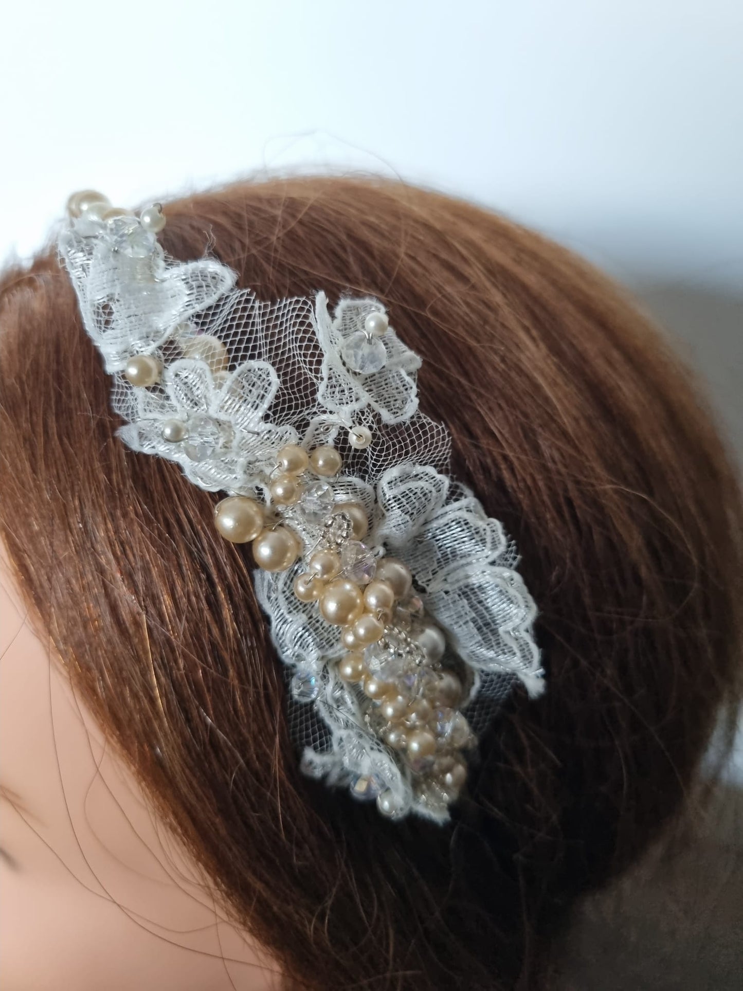 Vintage Beaded Bridal Hairband with Gold and White Lace Detailing