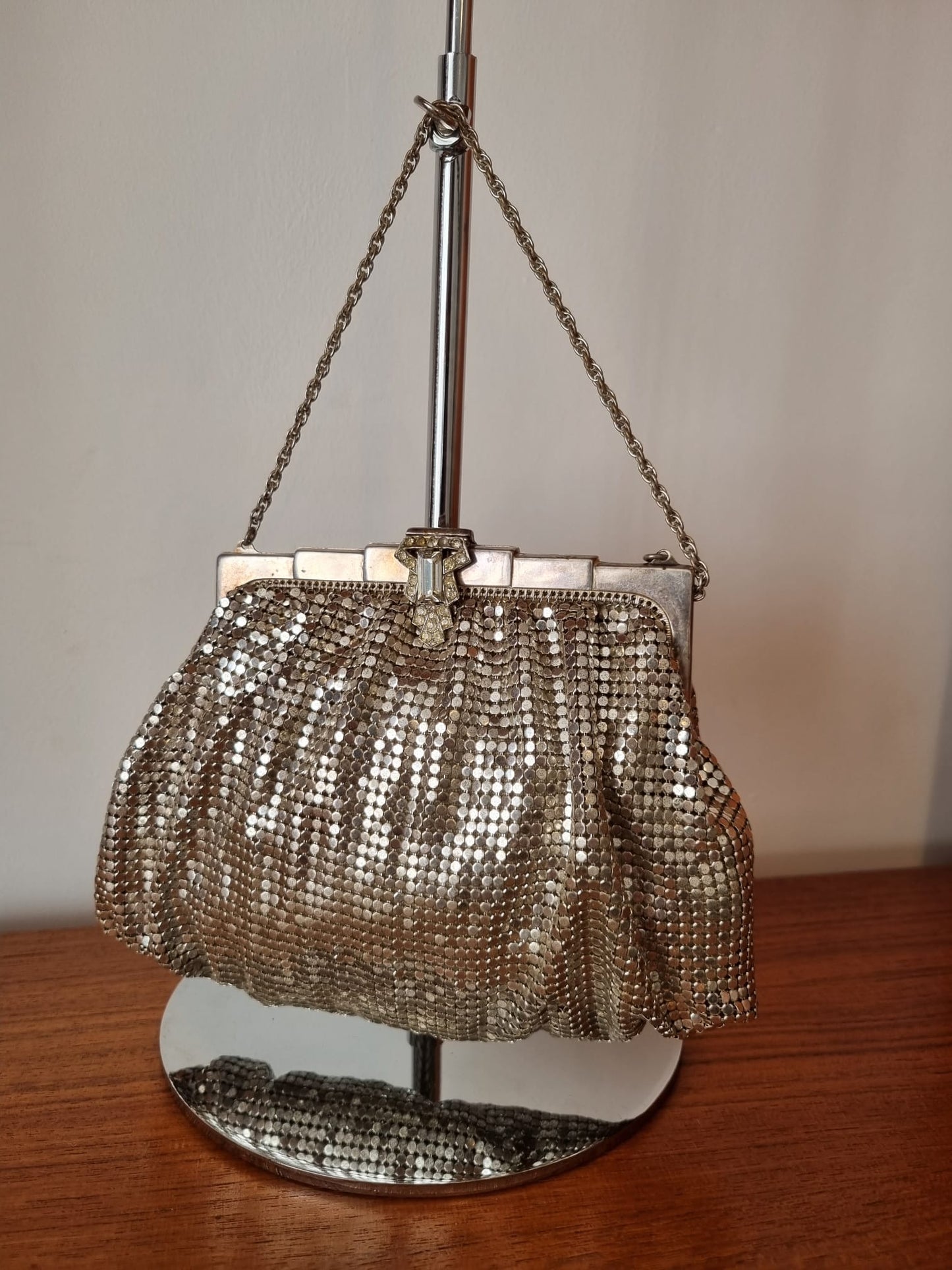 Vintage Antique 1920s Art Deco Silver Mesh Chainmail Whiting & Davis Co. Evening Bag