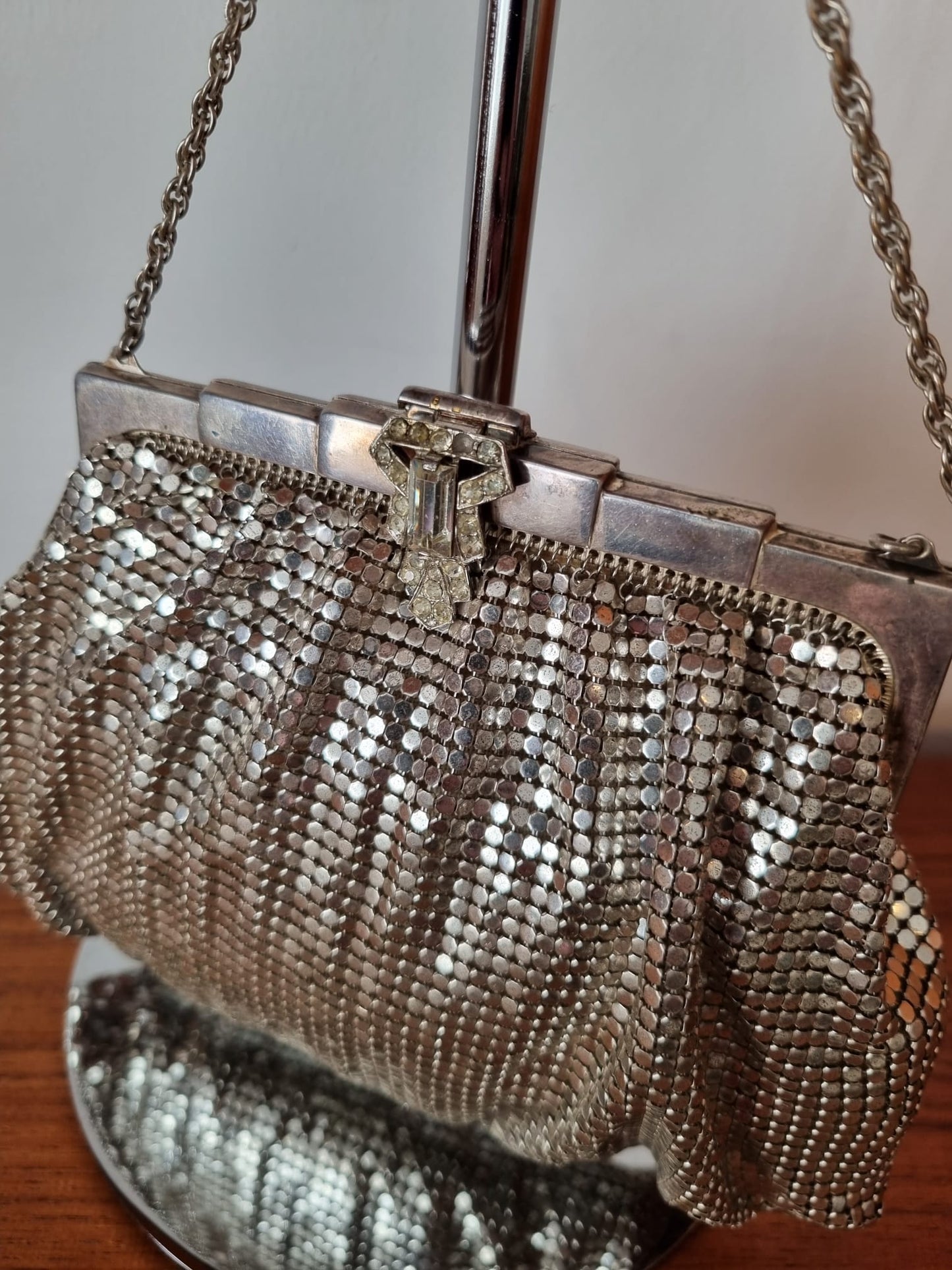 Vintage Antique 1920s Art Deco Silver Mesh Chainmail Whiting & Davis Co. Evening Bag