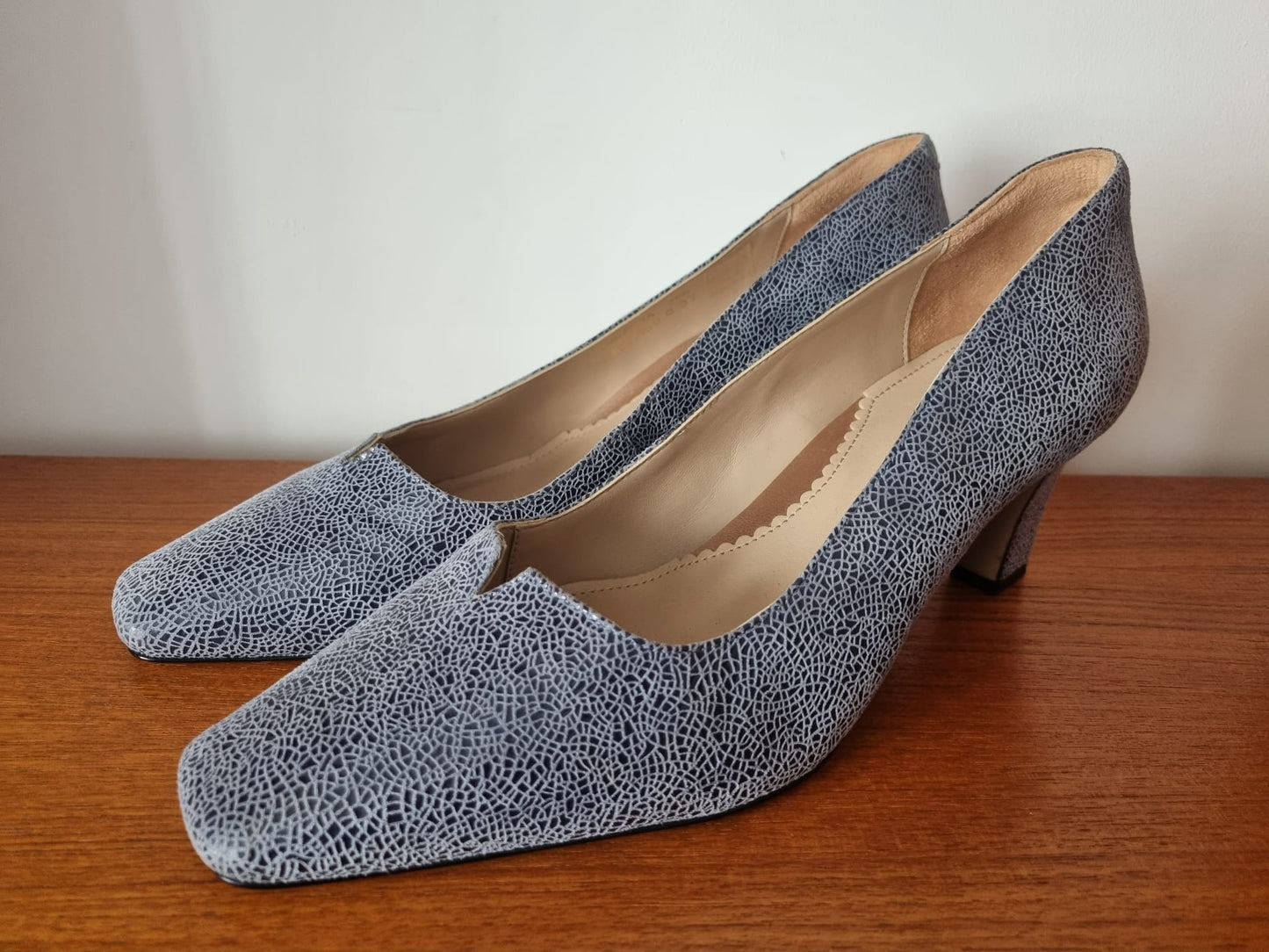 Vintage Van Dal Navy Blue Soft Square Toe Patterned Heeled Shoes. (UK Size 7)